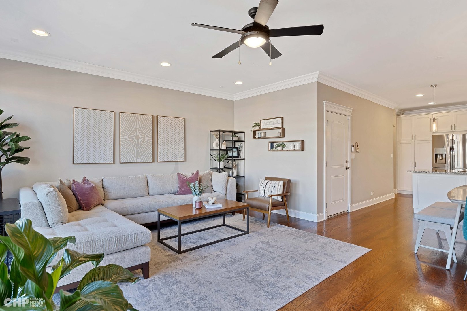 1045 W Monroe Street Unit: 4