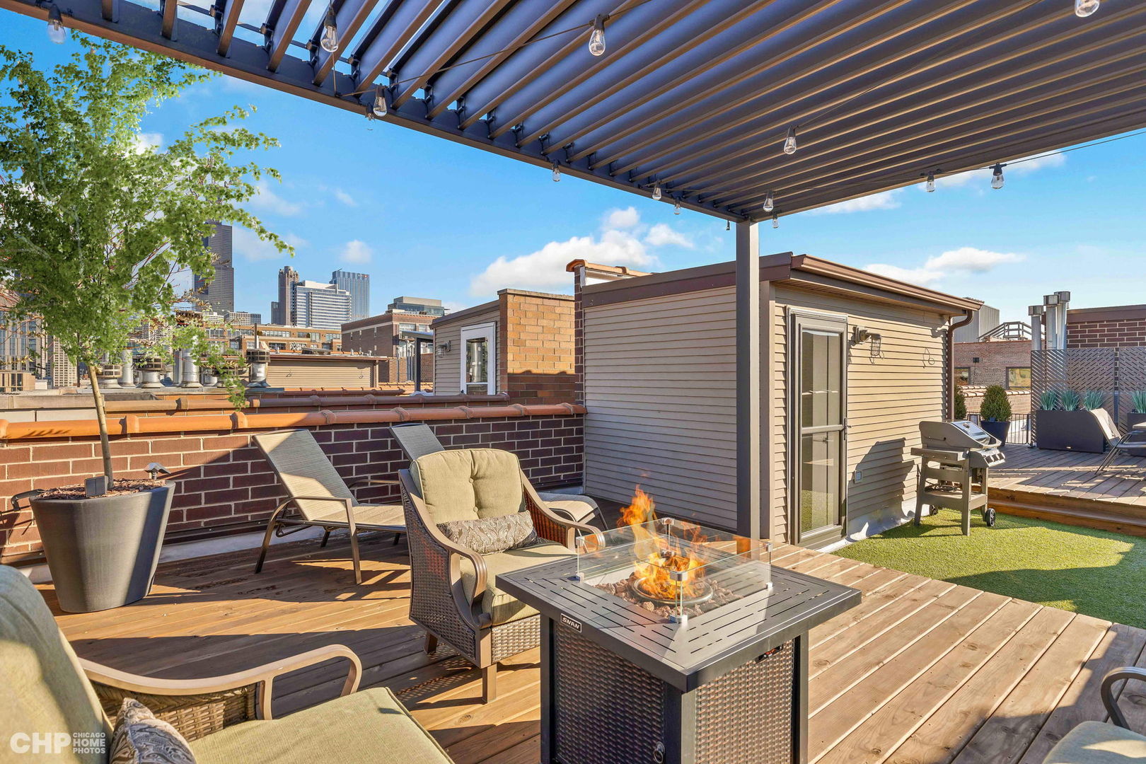 1045 W Monroe Street Unit: 4