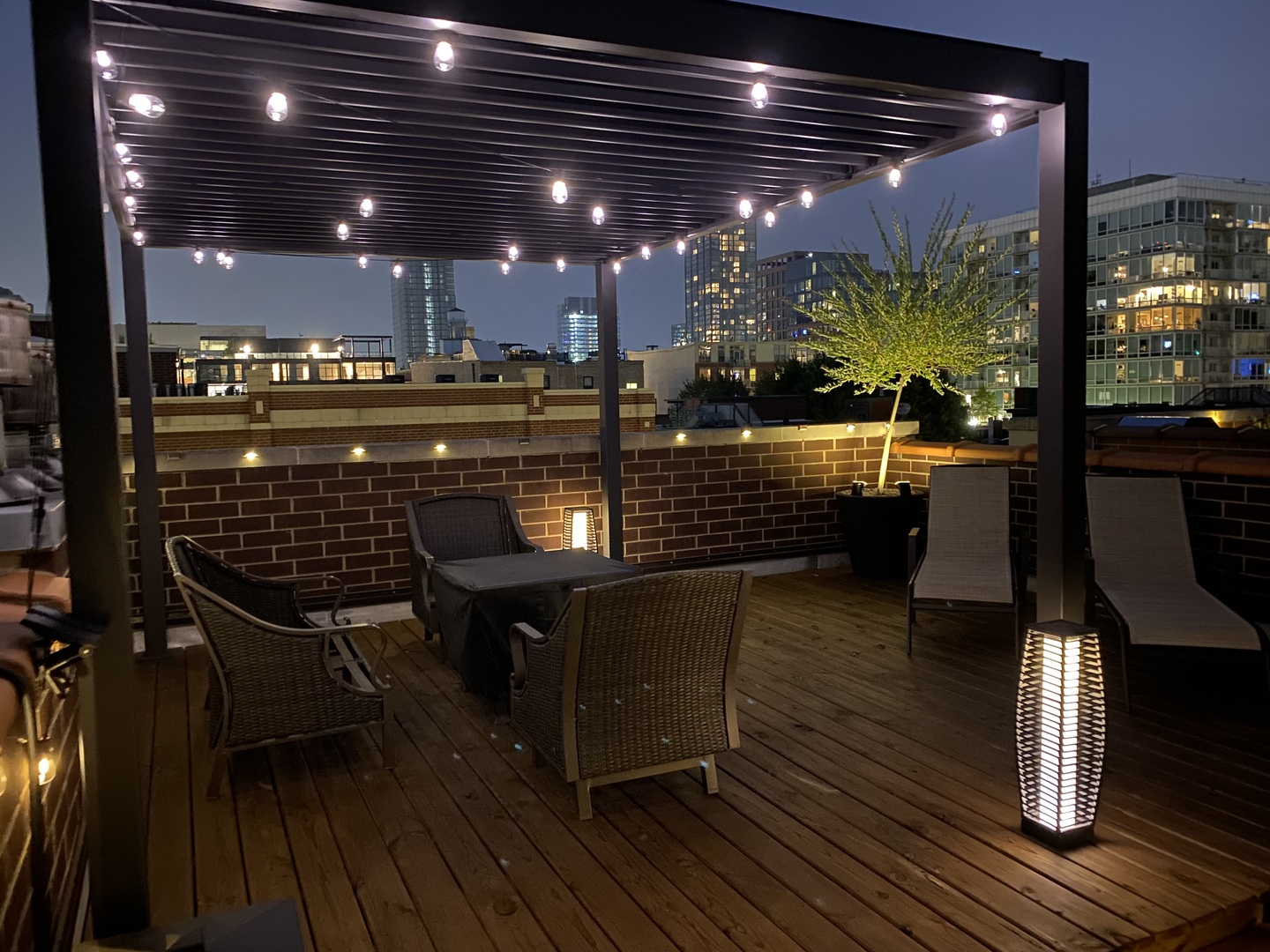 1045 W Monroe Street Unit: 4