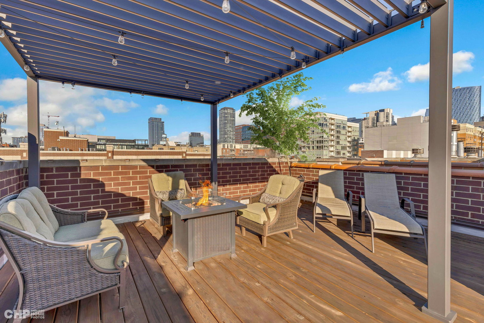 1045 W Monroe Street Unit: 4