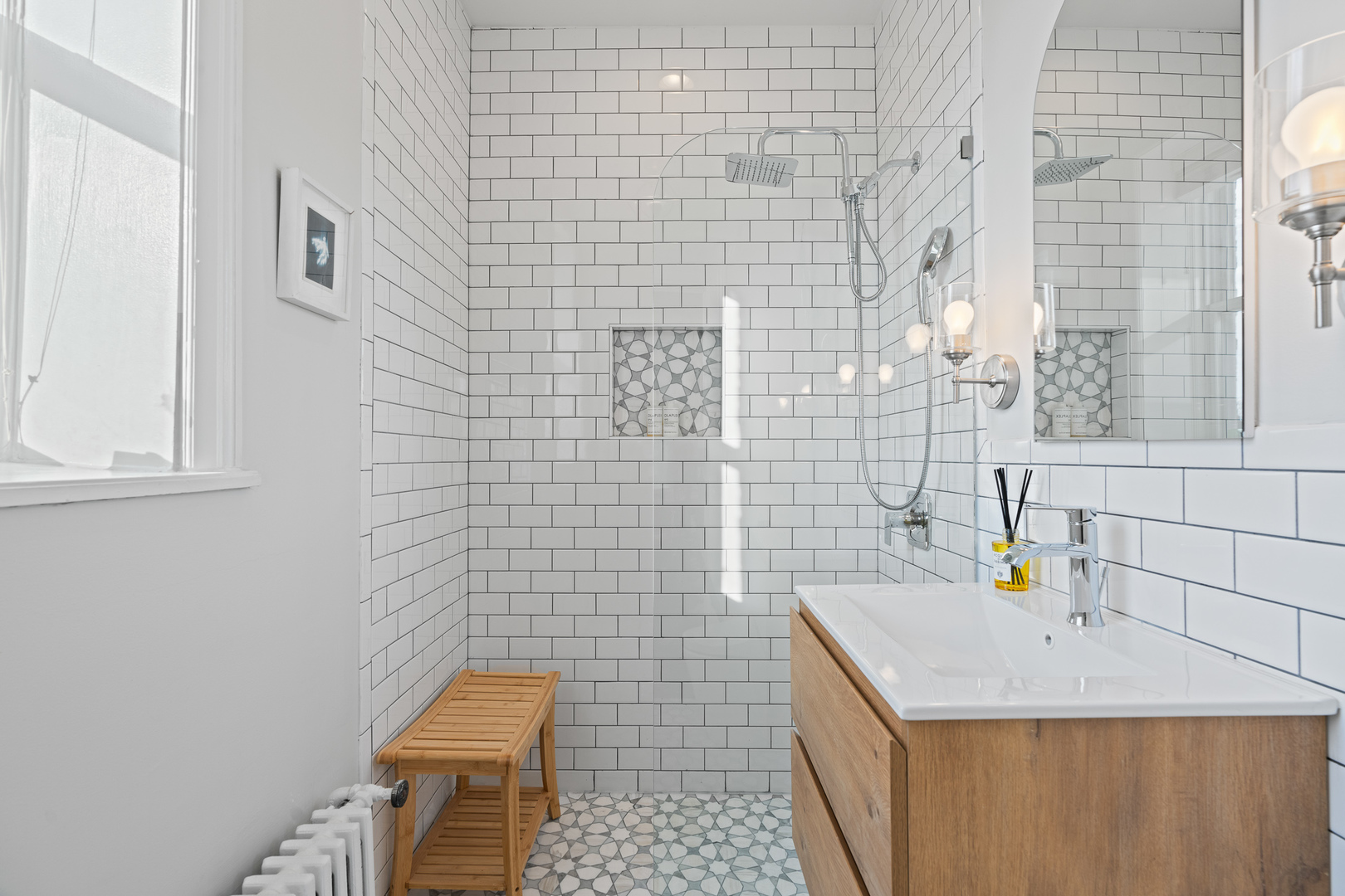 559 W Roscoe Street Unit: 3W