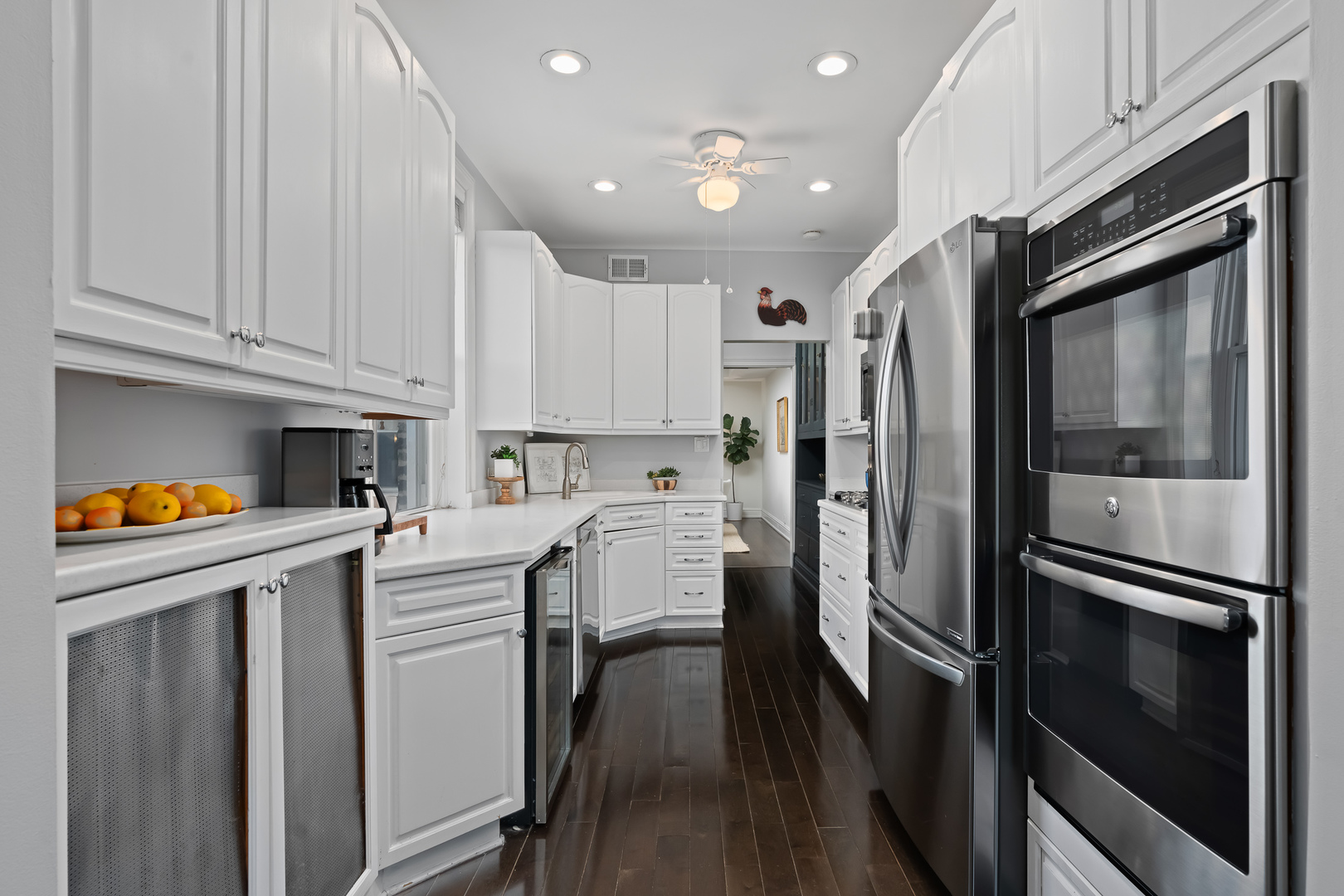 559 W Roscoe Street Unit: 3W