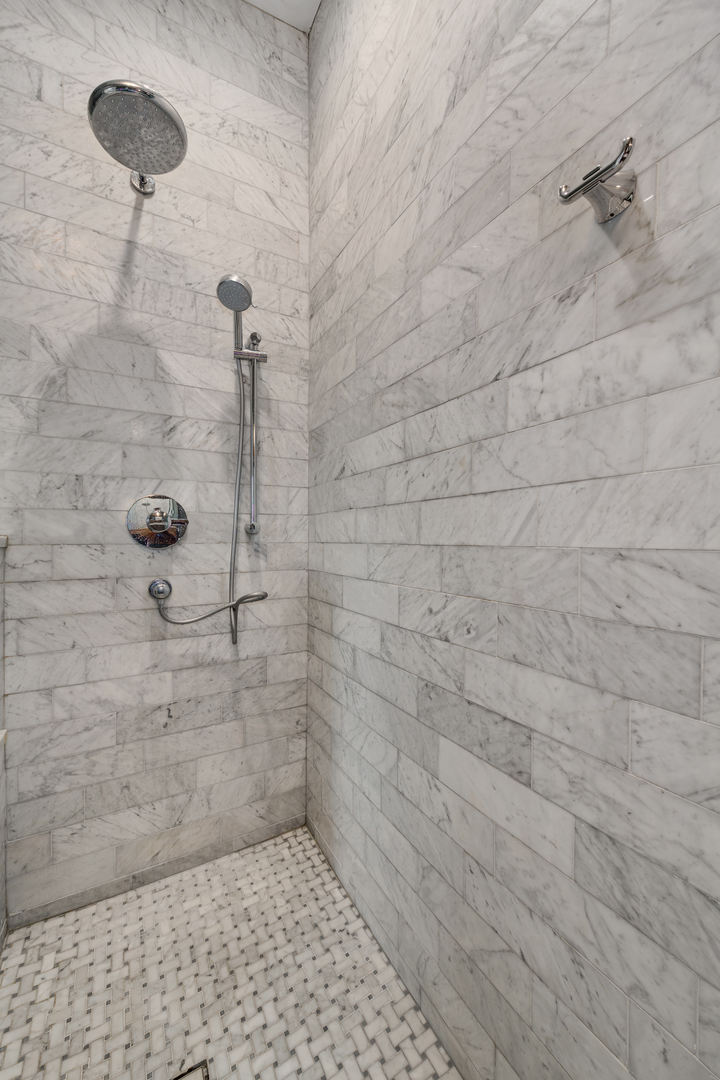 2224 W Huron Street