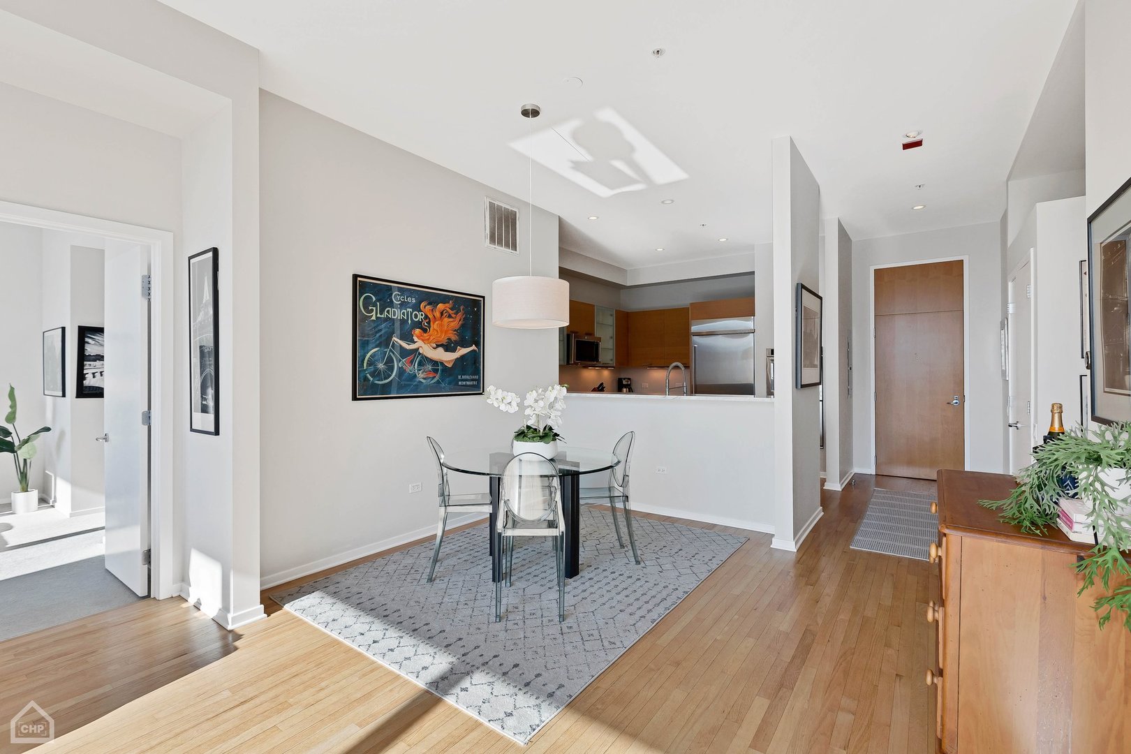 500 W SUPERIOR Street Unit: 1405