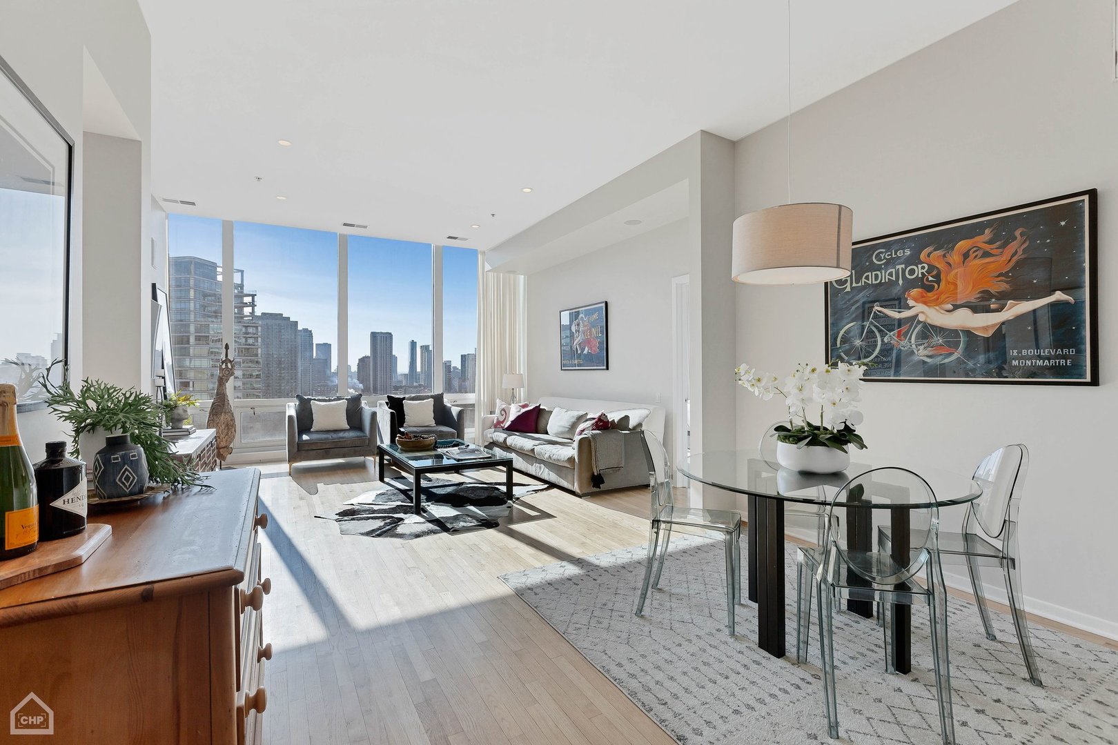 500 W SUPERIOR Street Unit: 1405