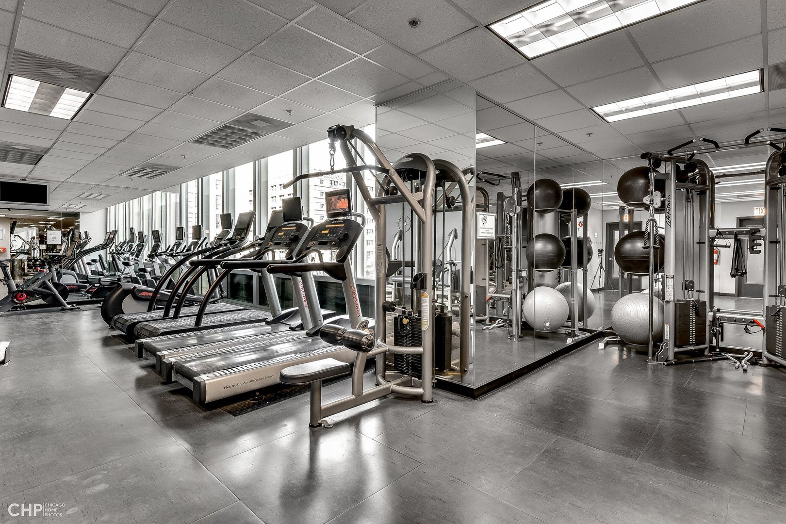 500 W SUPERIOR Street Unit: 1405