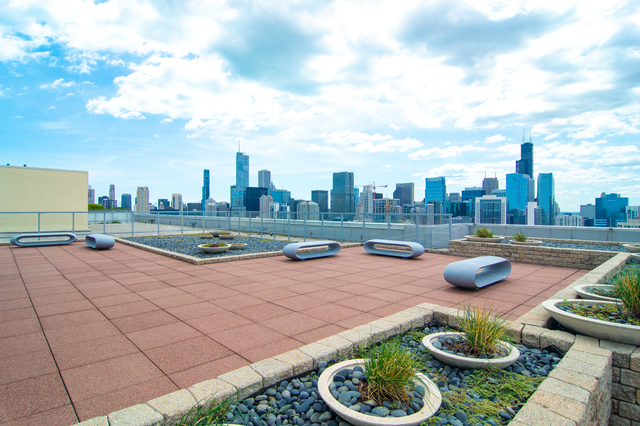 500 W SUPERIOR Street Unit: 1405