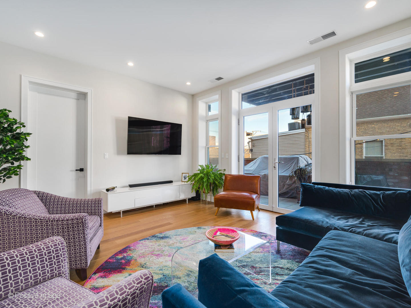 1938 W Augusta Boulevard Unit: 203