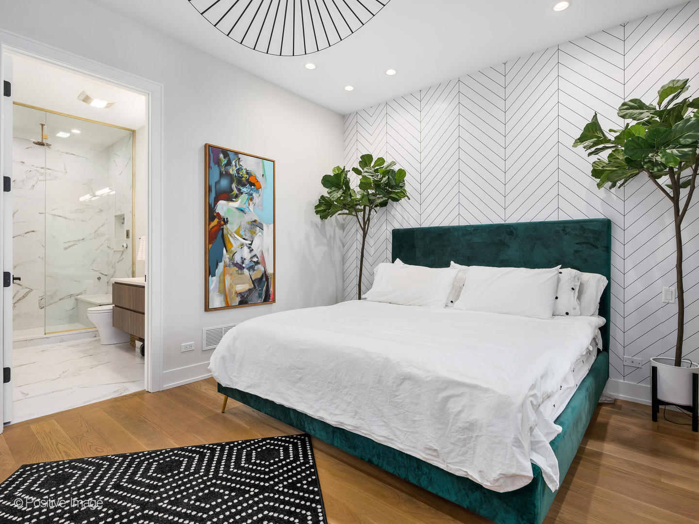 1938 W Augusta Boulevard Unit: 203