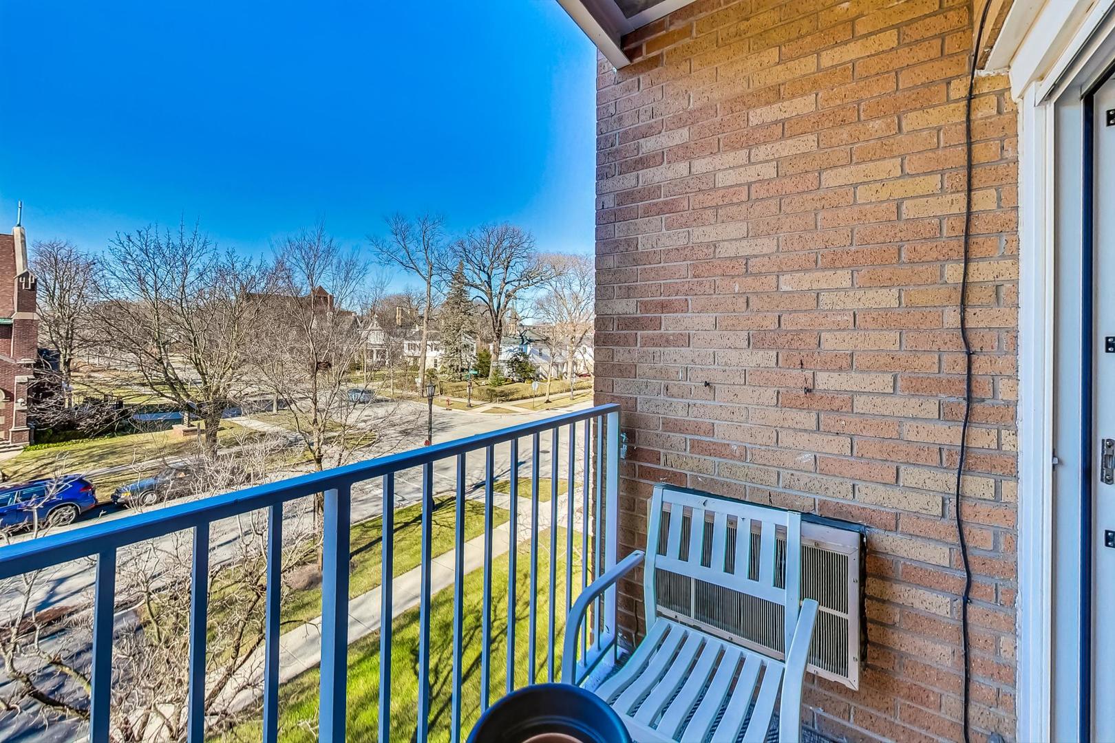 1333 Maple Avenue Unit: 3A