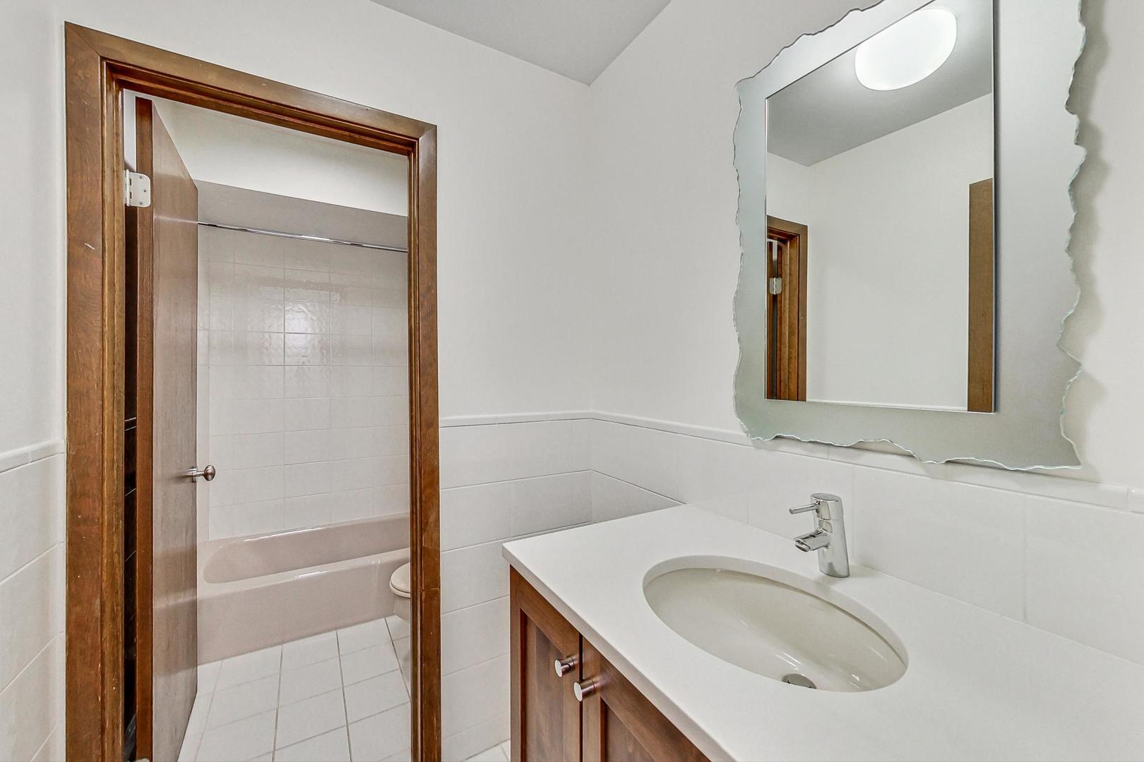 1333 Maple Avenue Unit: 3A
