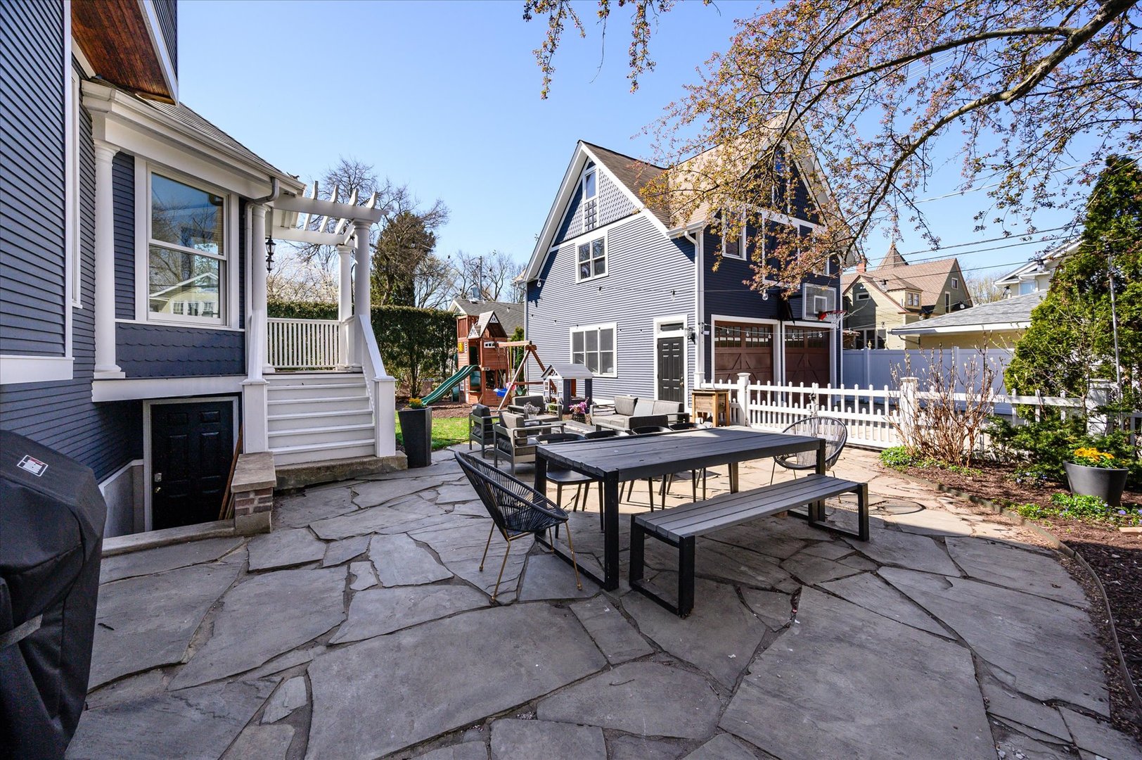 632 Lathrop Avenue