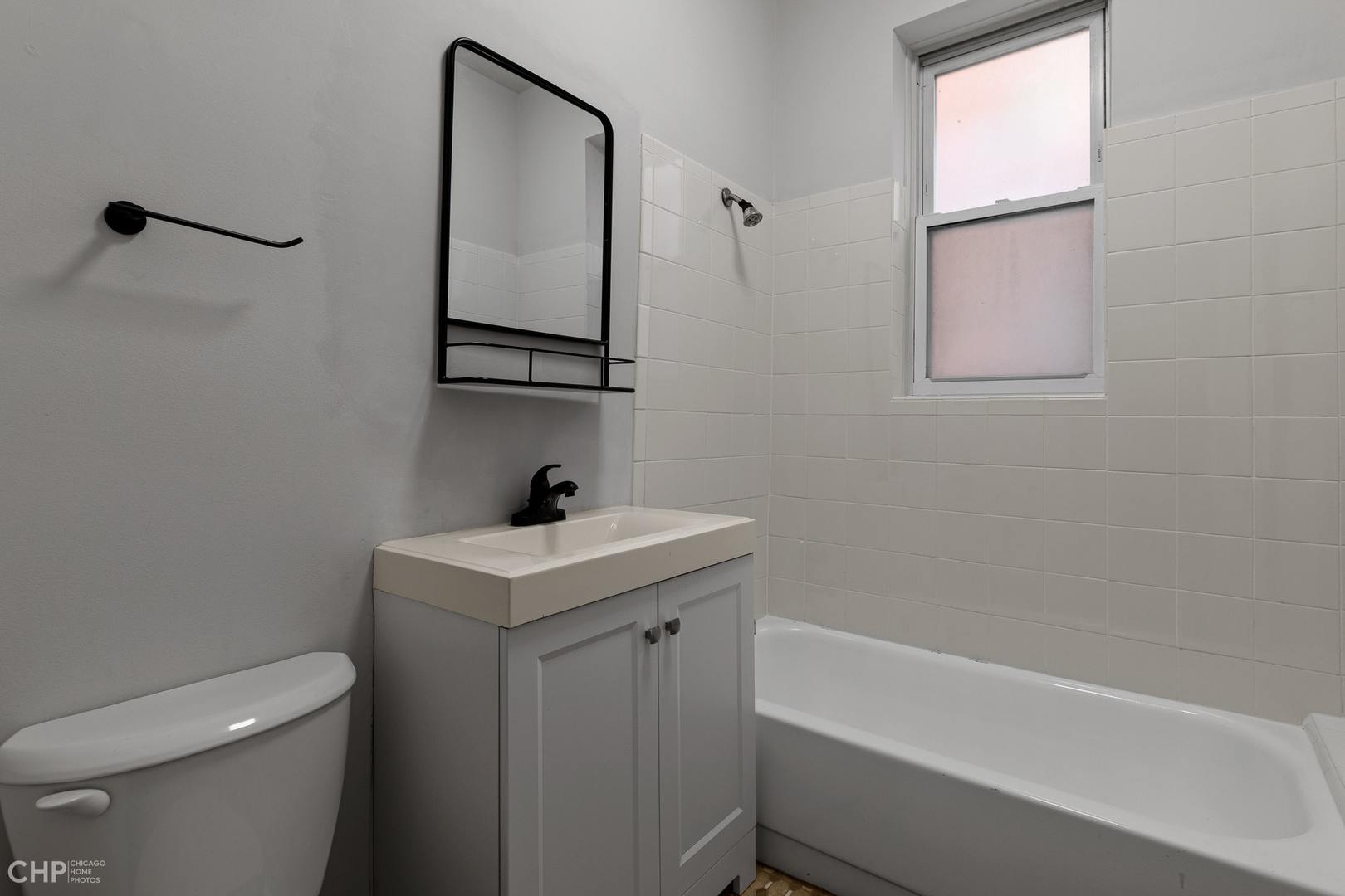 2346 W Thomas Street Unit: 1F