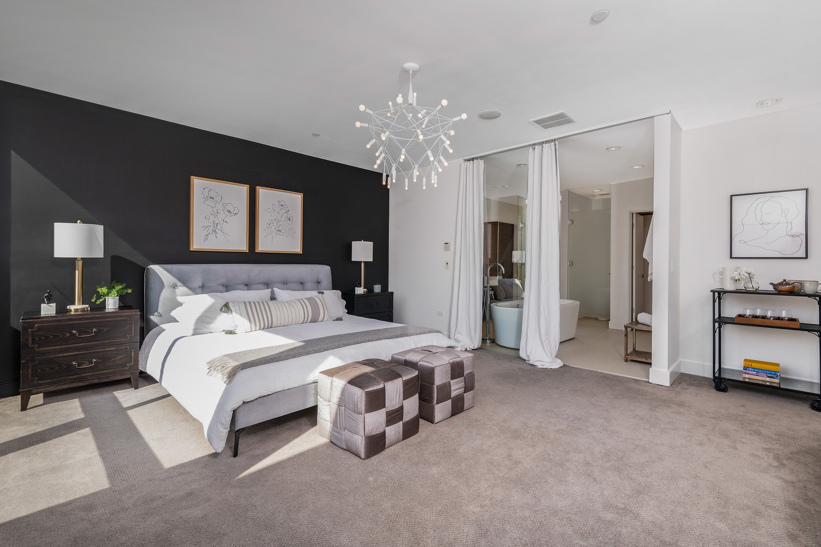 1831 N Marshfield Avenue