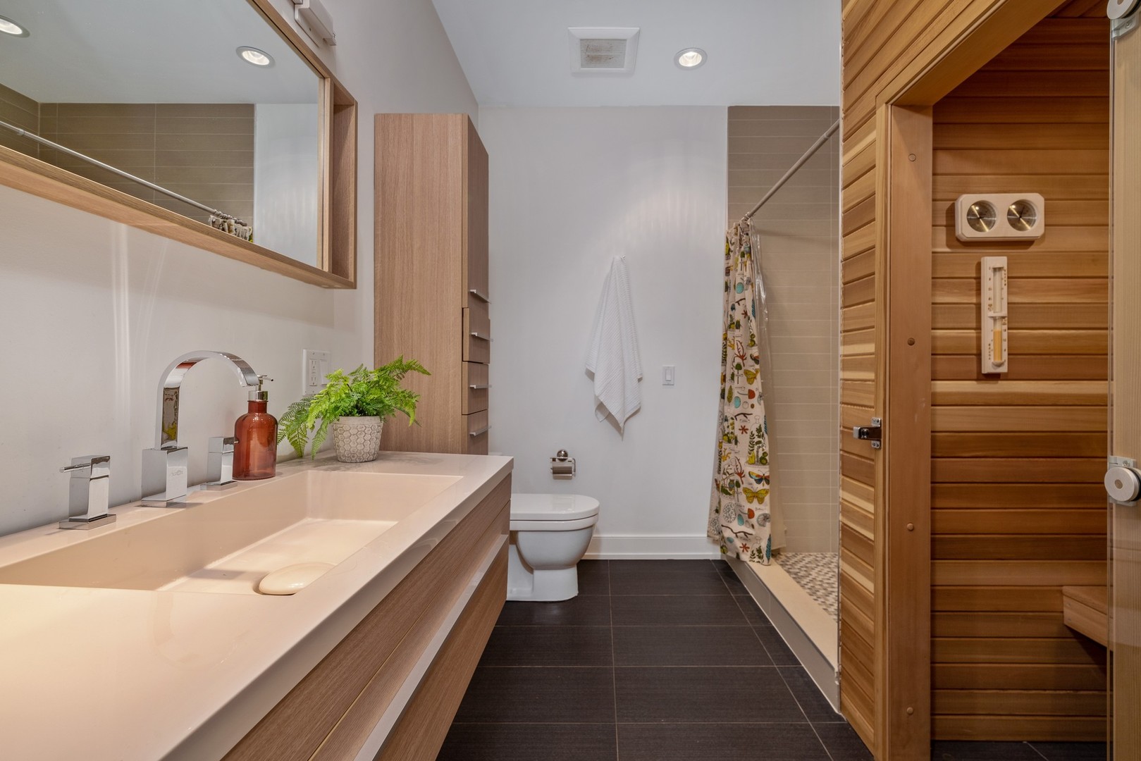 1831 N Marshfield Avenue