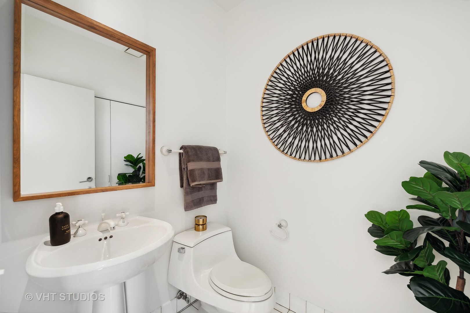 1445 W Belden Avenue Unit: 4K