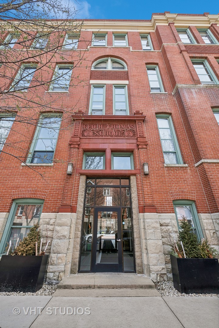 1445 W Belden Avenue Unit: 4K
