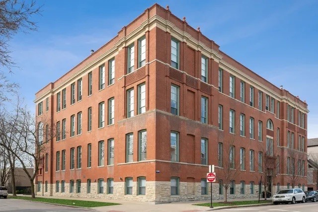 1445 W Belden Avenue Unit: 4K