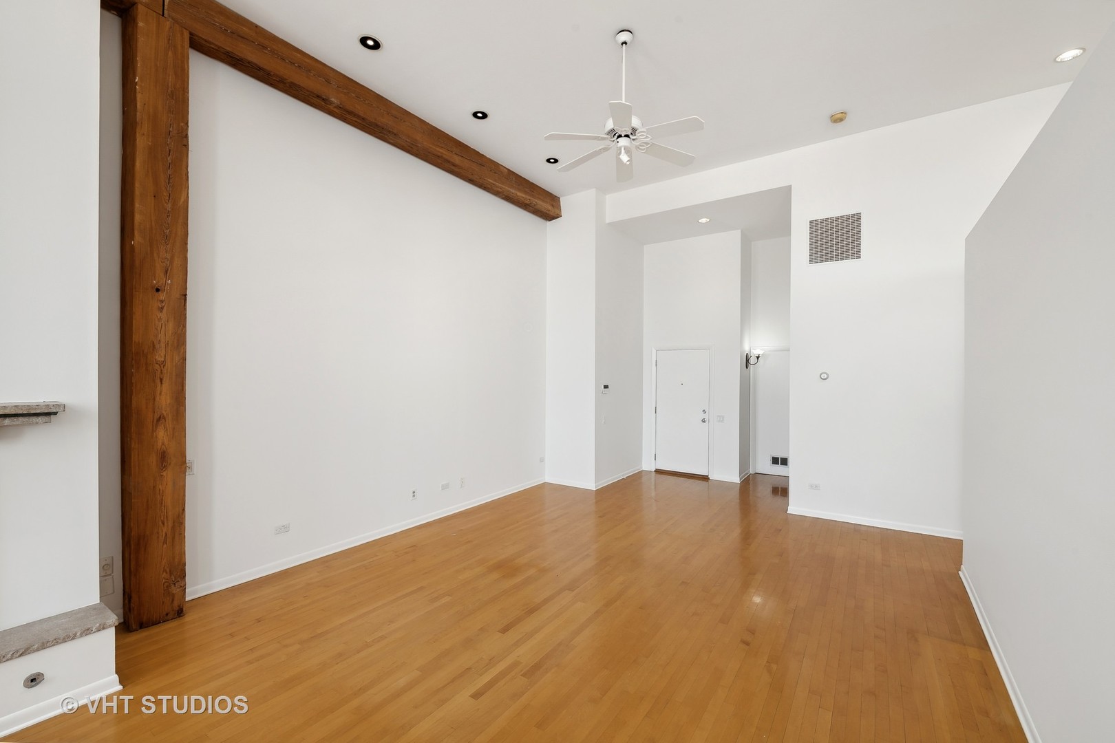 1445 W Belden Avenue Unit: 4K
