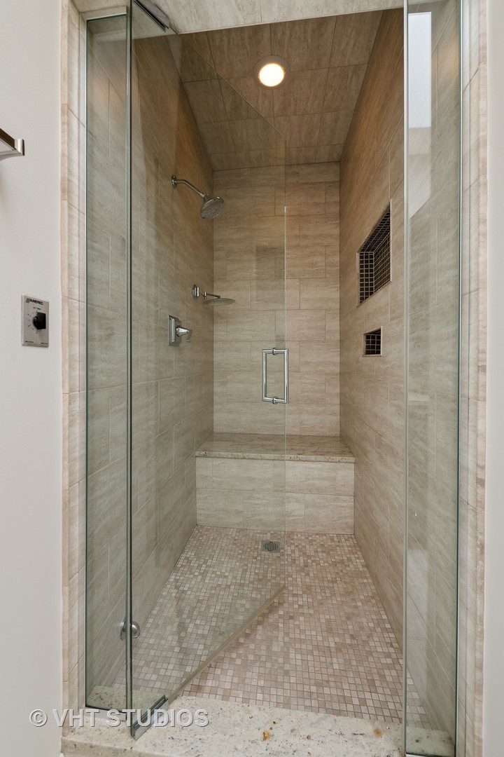 1445 W Belden Avenue Unit: 4K