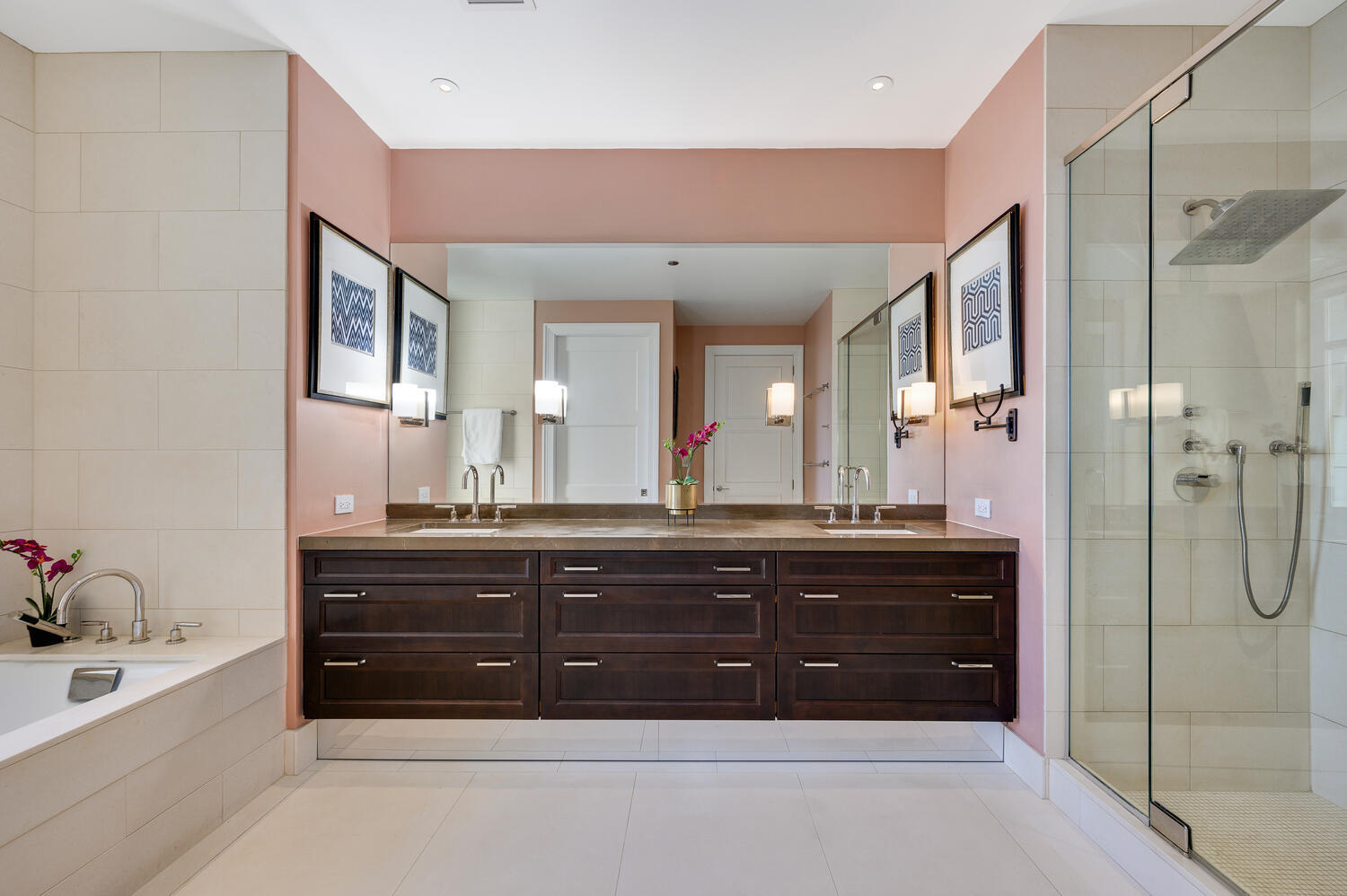 118 E Erie Street Unit: 31G