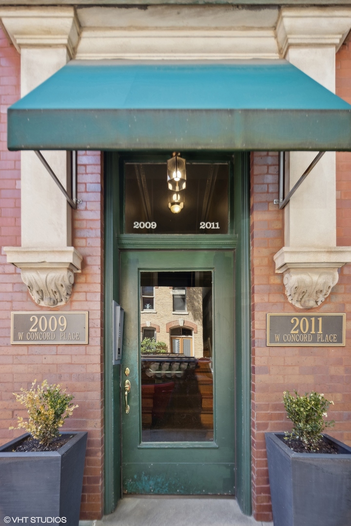 2009 W Concord Place Unit: A