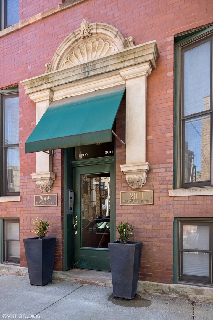 2009 W Concord Place Unit: A