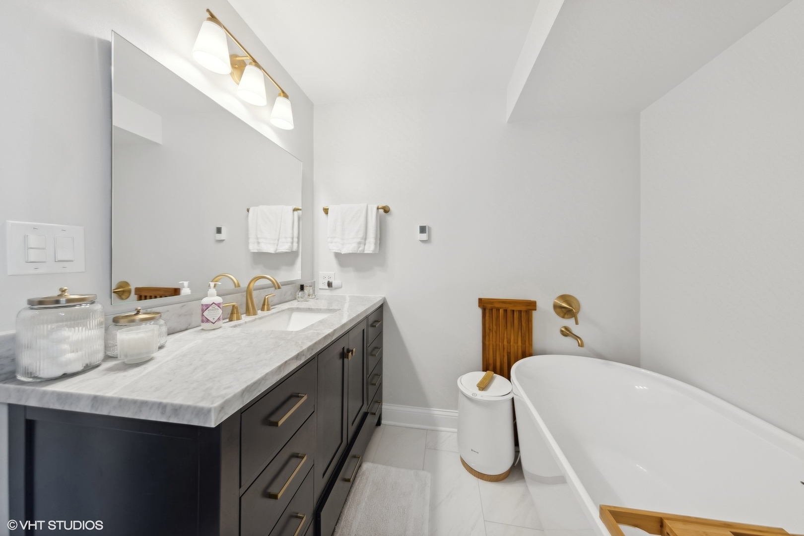 2009 W Concord Place Unit: A