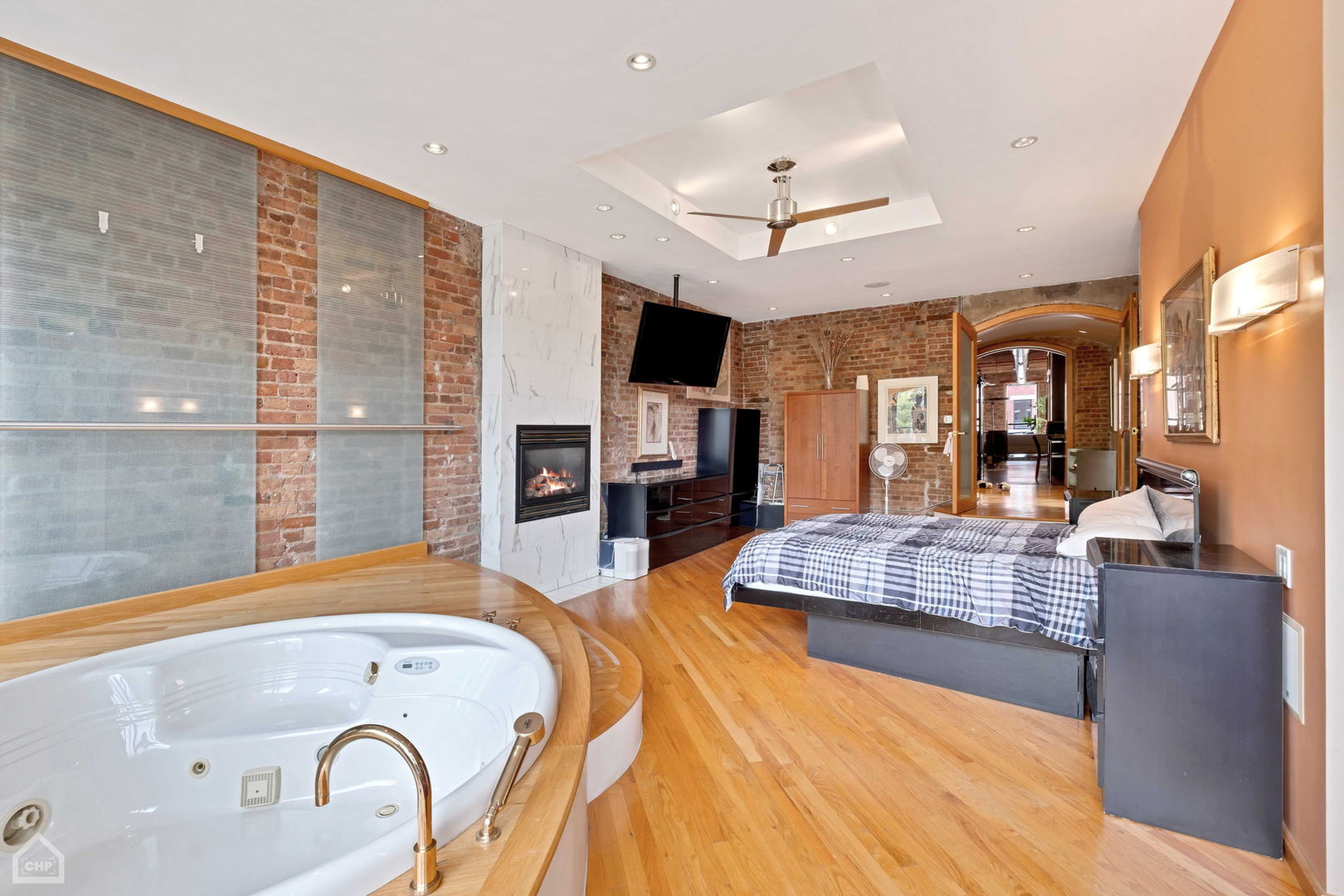 1652 W Ogden Avenue Unit: 4