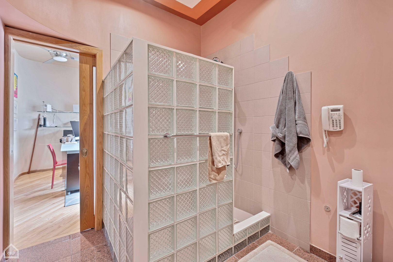 1652 W Ogden Avenue Unit: 4