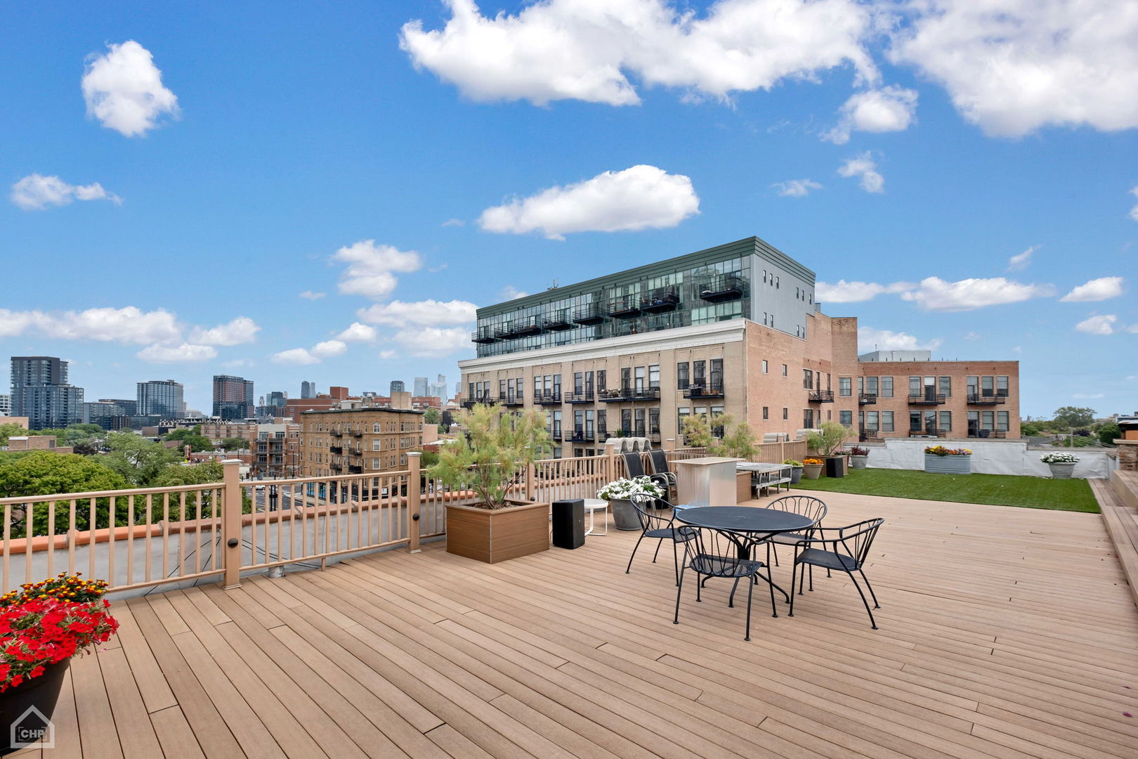 1652 W Ogden Avenue Unit: 4