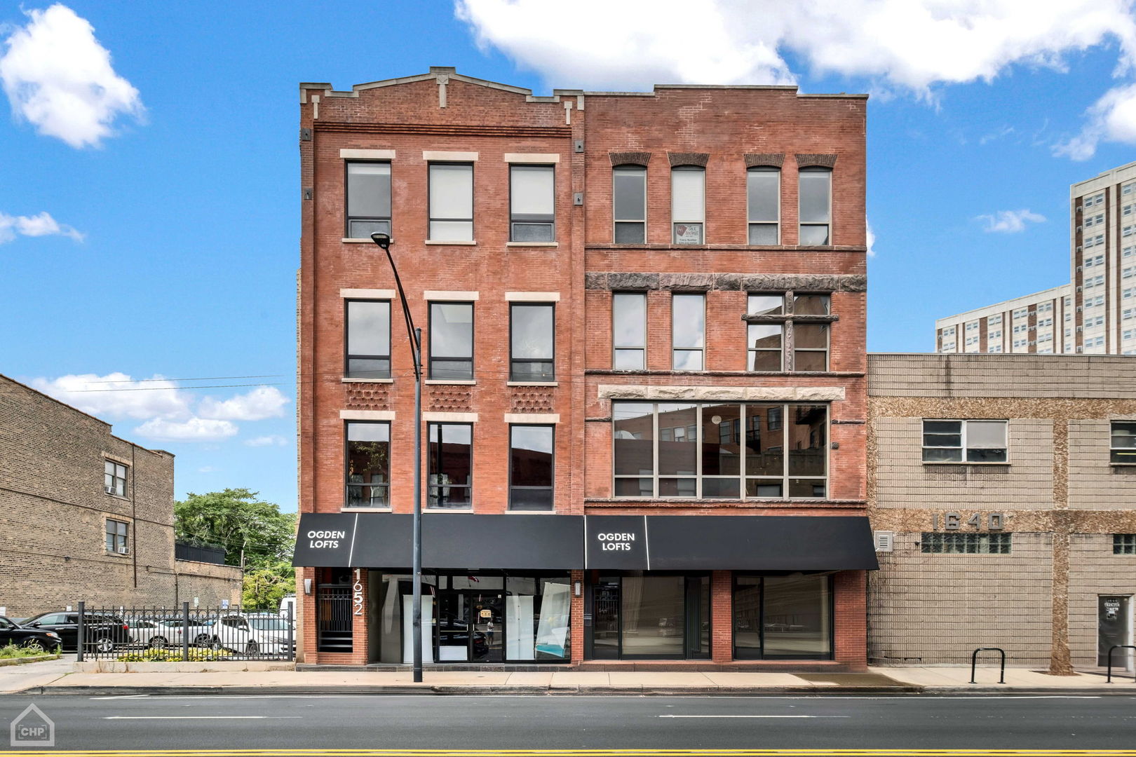 1652 W Ogden Avenue Unit: 4
