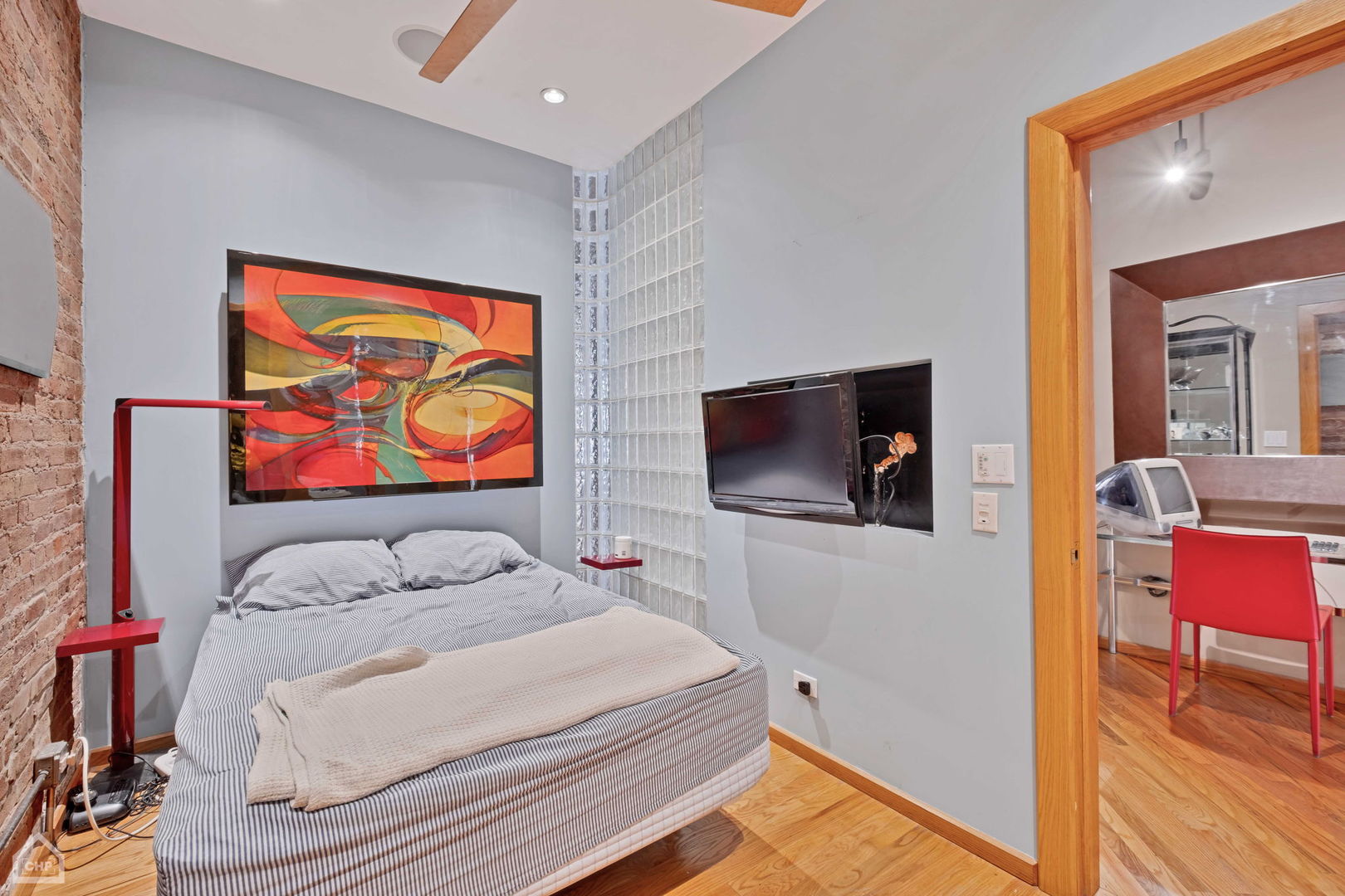 1652 W Ogden Avenue Unit: 4
