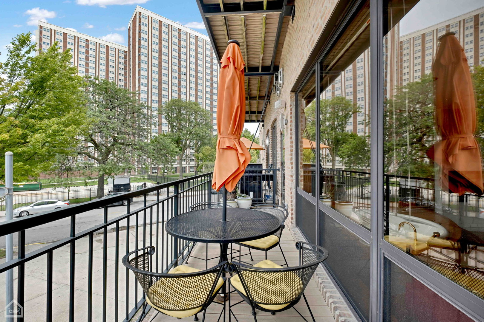 1652 W Ogden Avenue Unit: 4