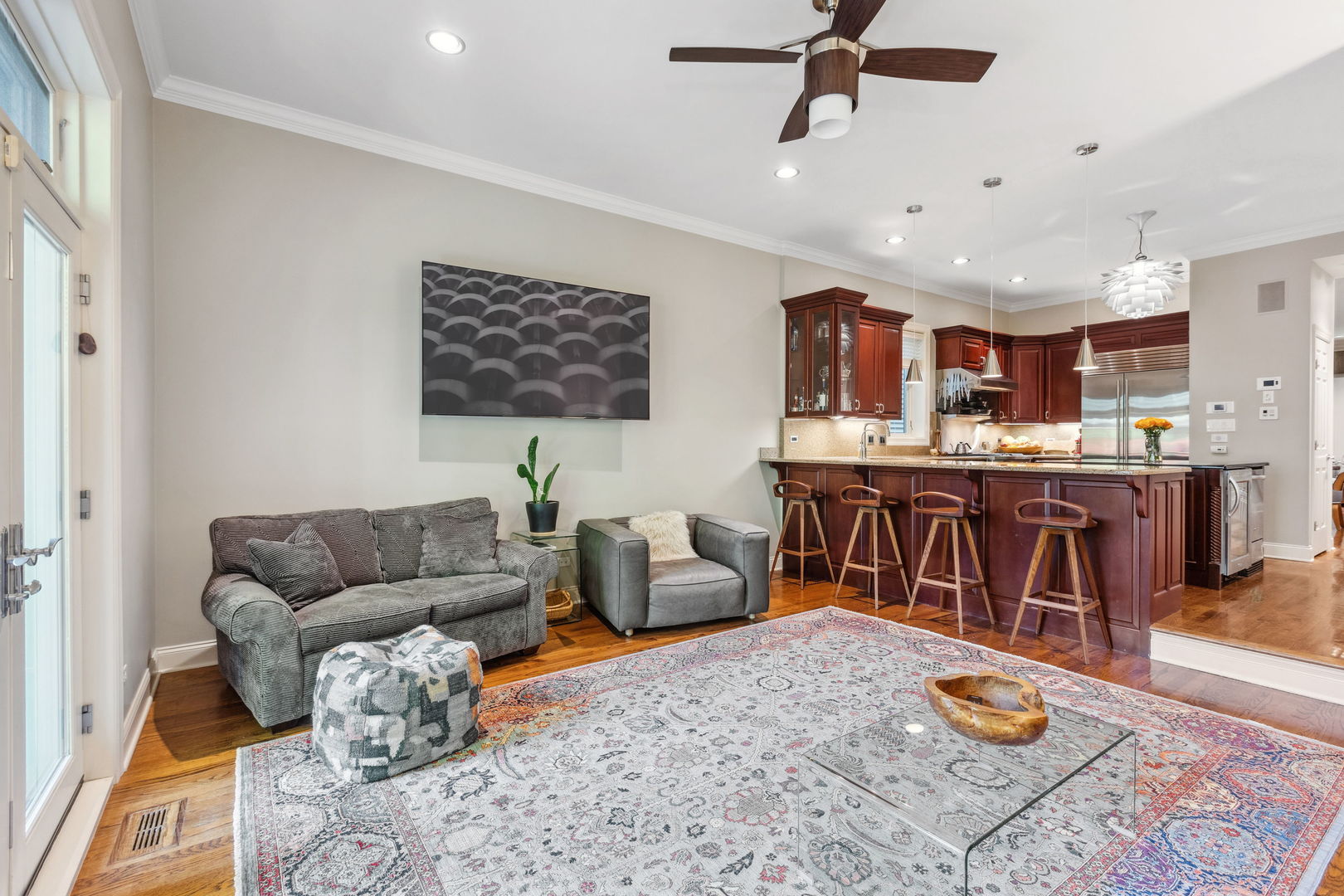 2655 N Magnolia Avenue