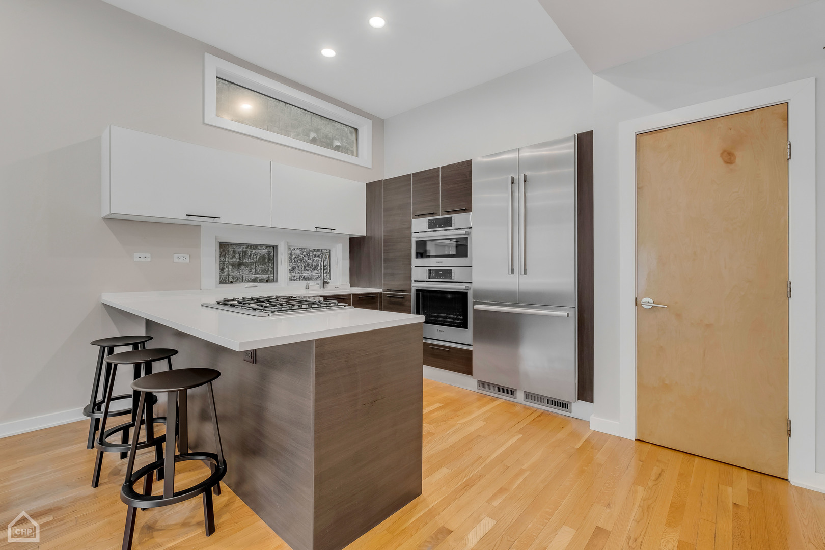 908 N Hermitage Avenue Unit: 1