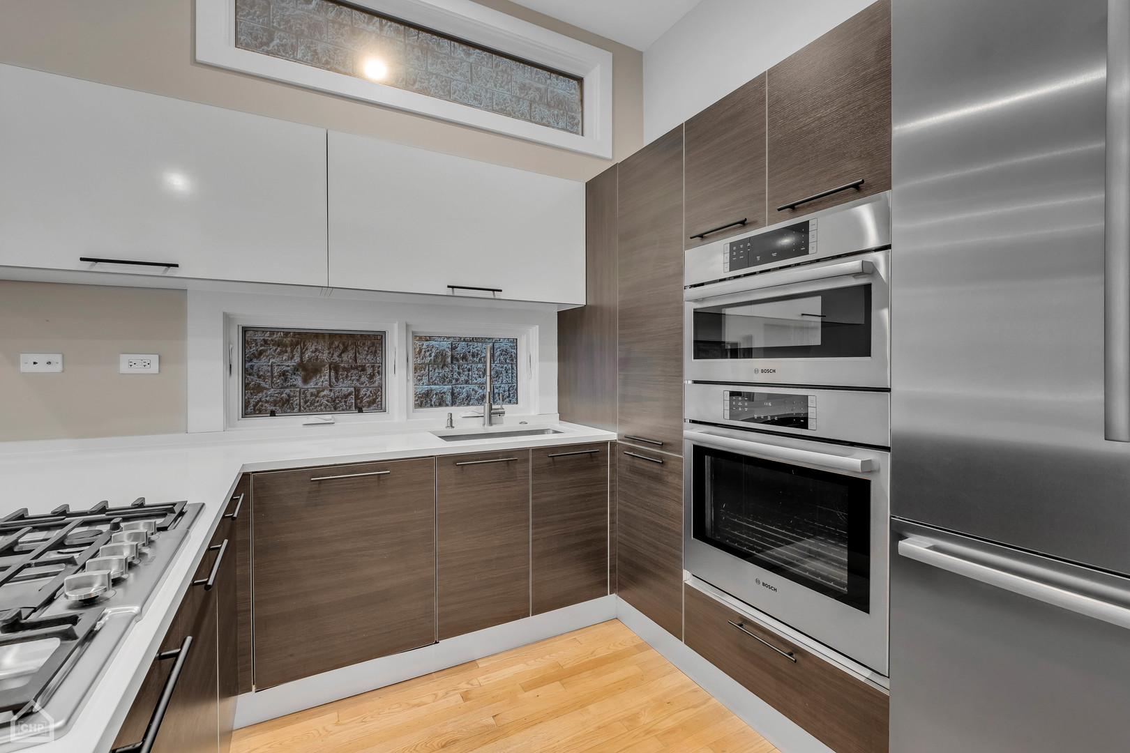 908 N Hermitage Avenue Unit: 1