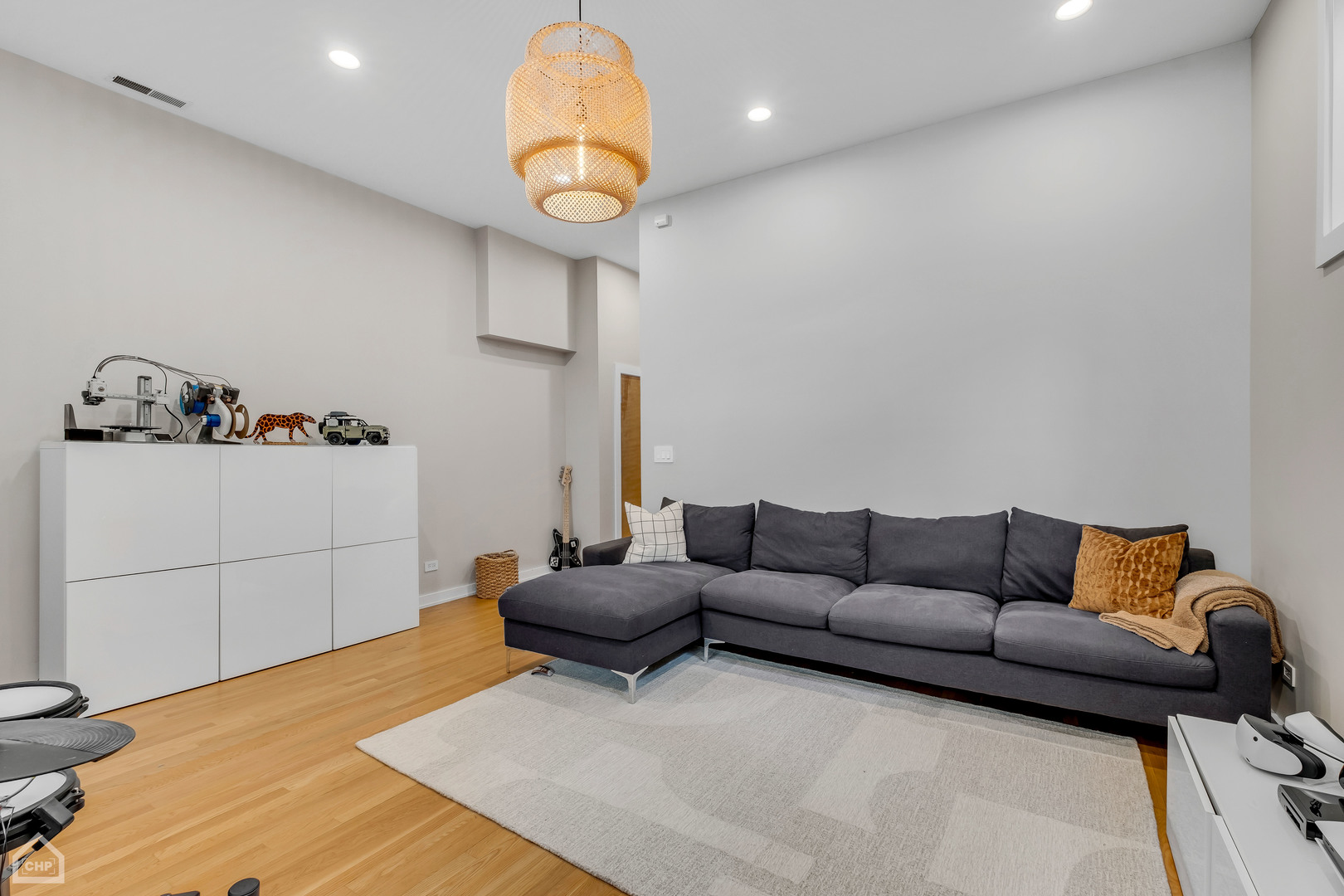 908 N Hermitage Avenue Unit: 1