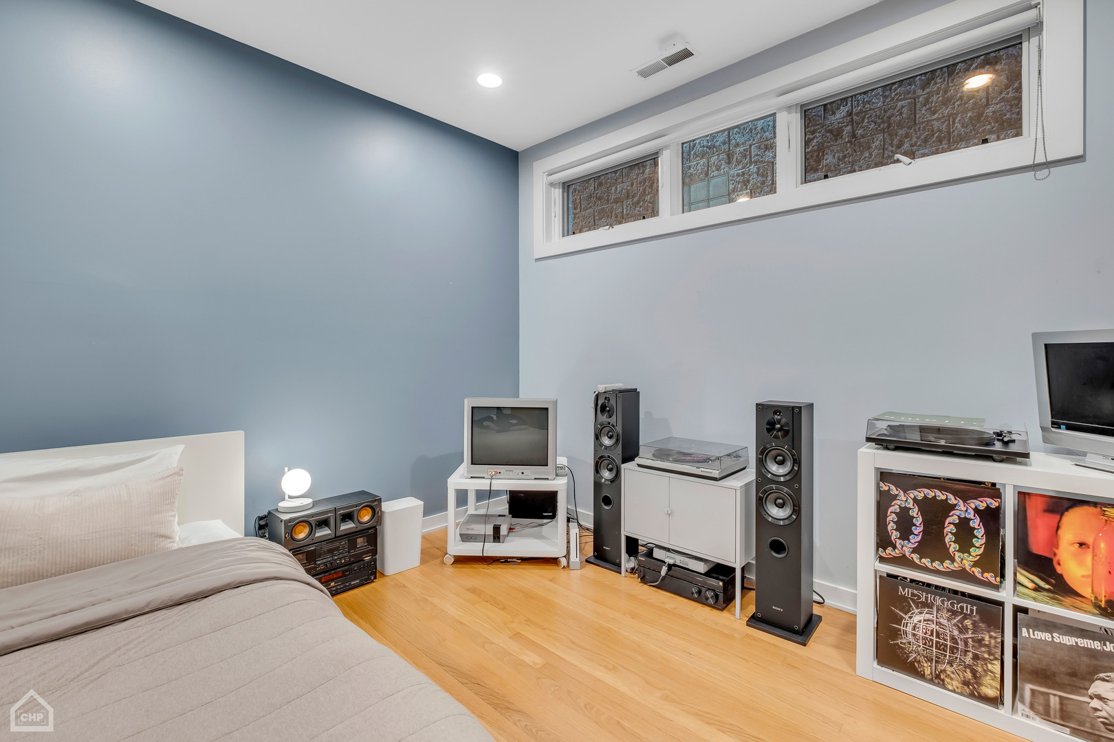908 N Hermitage Avenue Unit: 1
