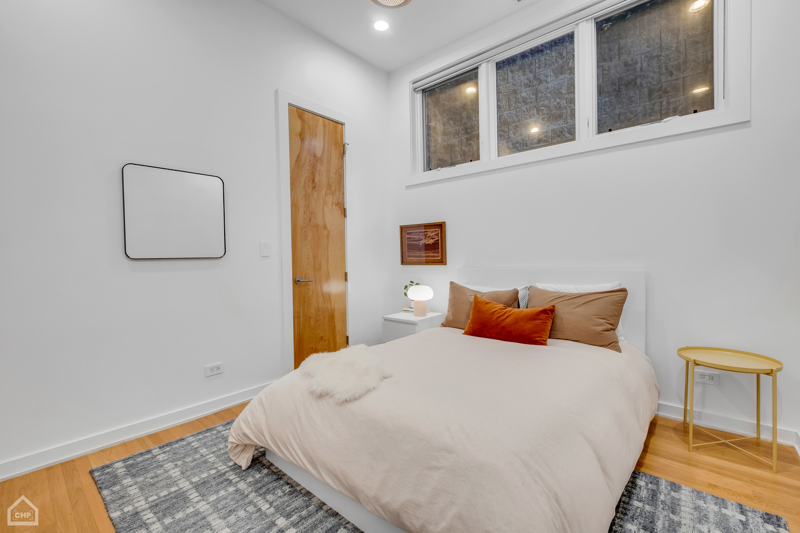 908 N Hermitage Avenue Unit: 1