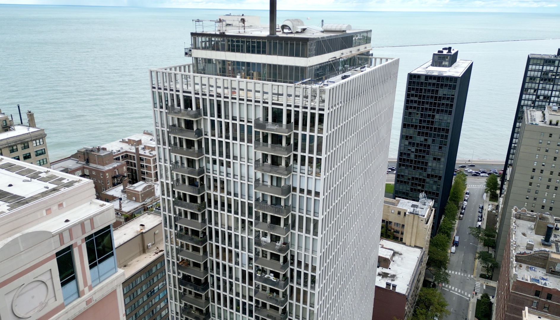 200 E Delaware Place Unit: 26D