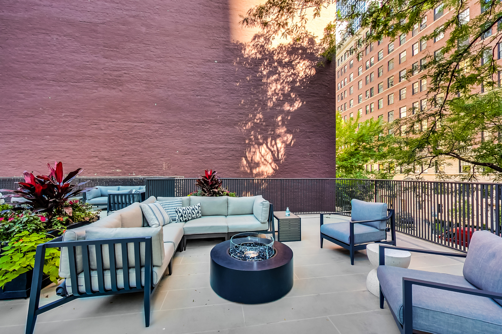200 E Delaware Place Unit: 26D