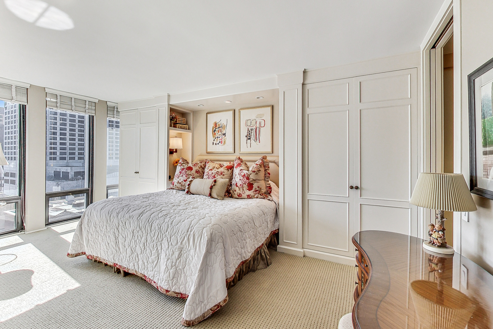 200 E Delaware Place Unit: 26D