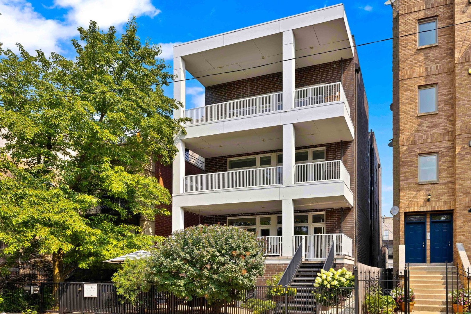 1832 W RICE Street Unit: 1S