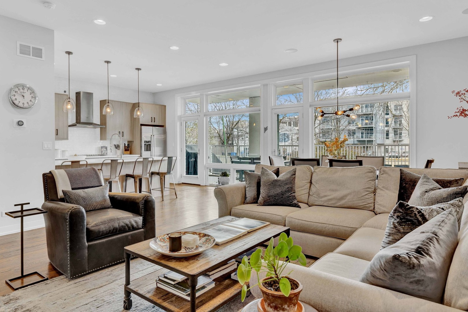 1832 W RICE Street Unit: 1S