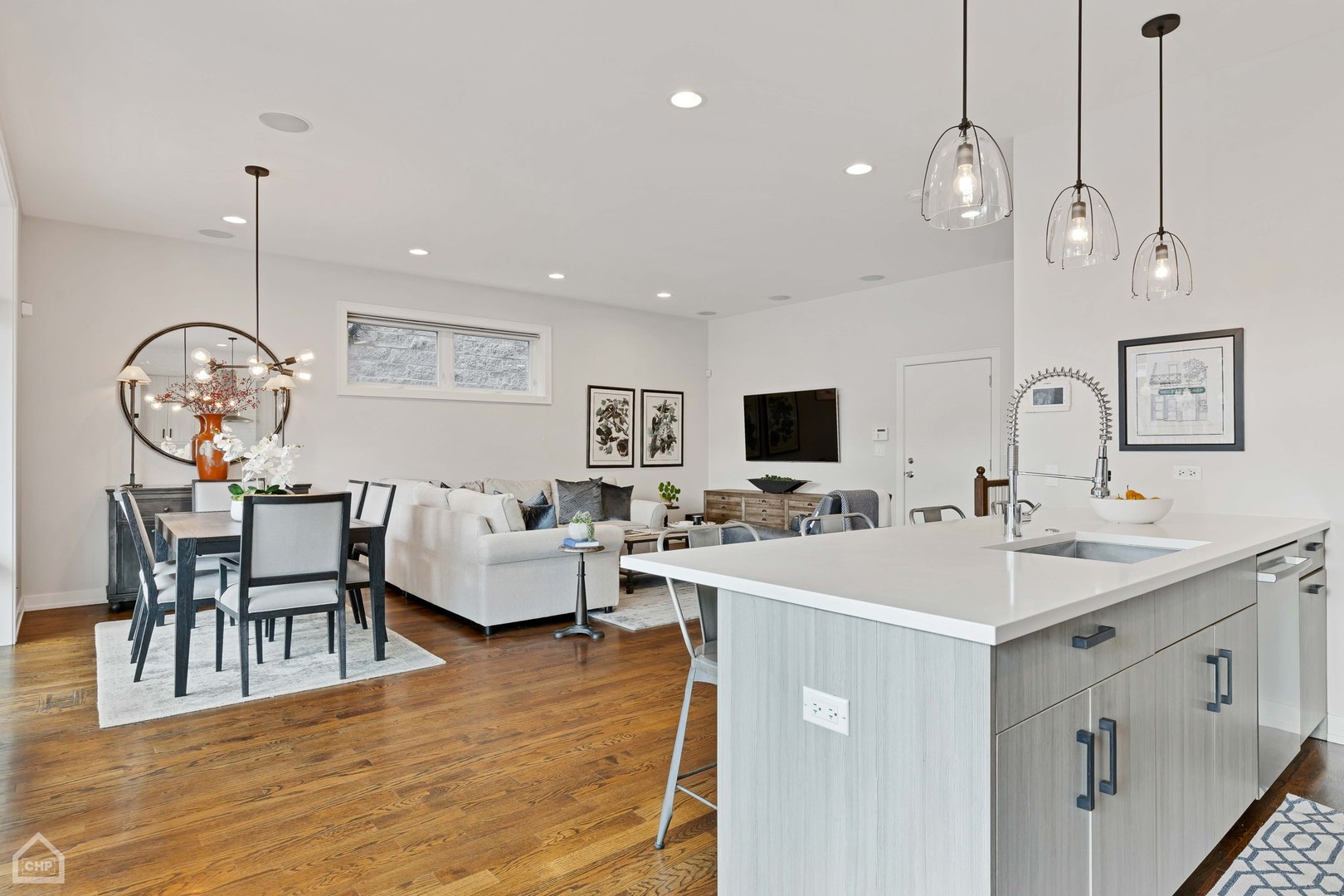 1832 W RICE Street Unit: 1S