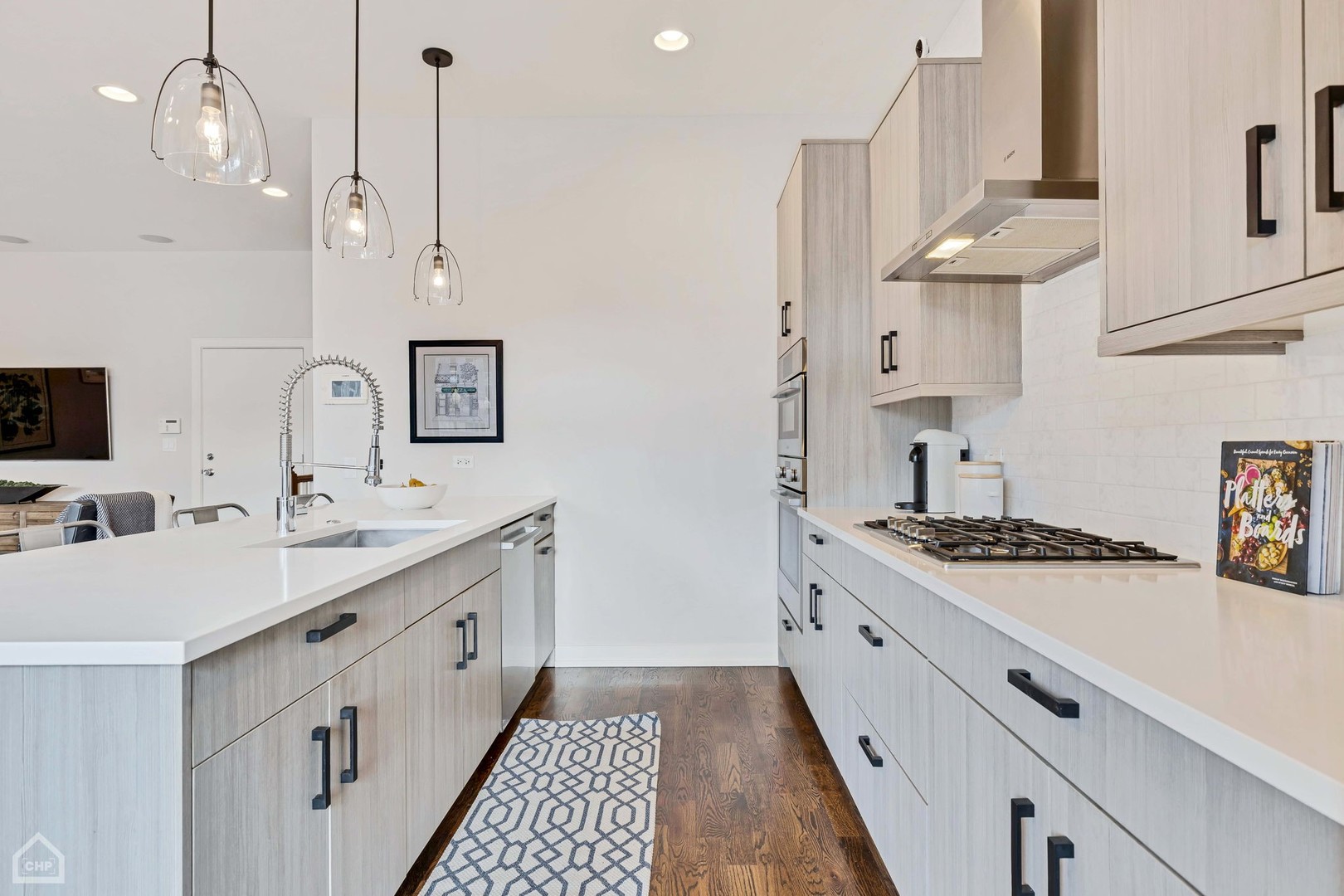 1832 W RICE Street Unit: 1S