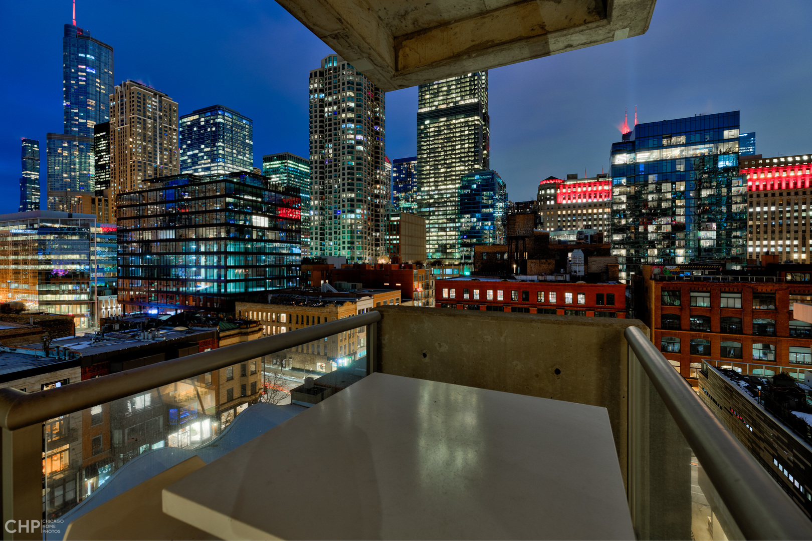 201 W GRAND Avenue Unit: 903