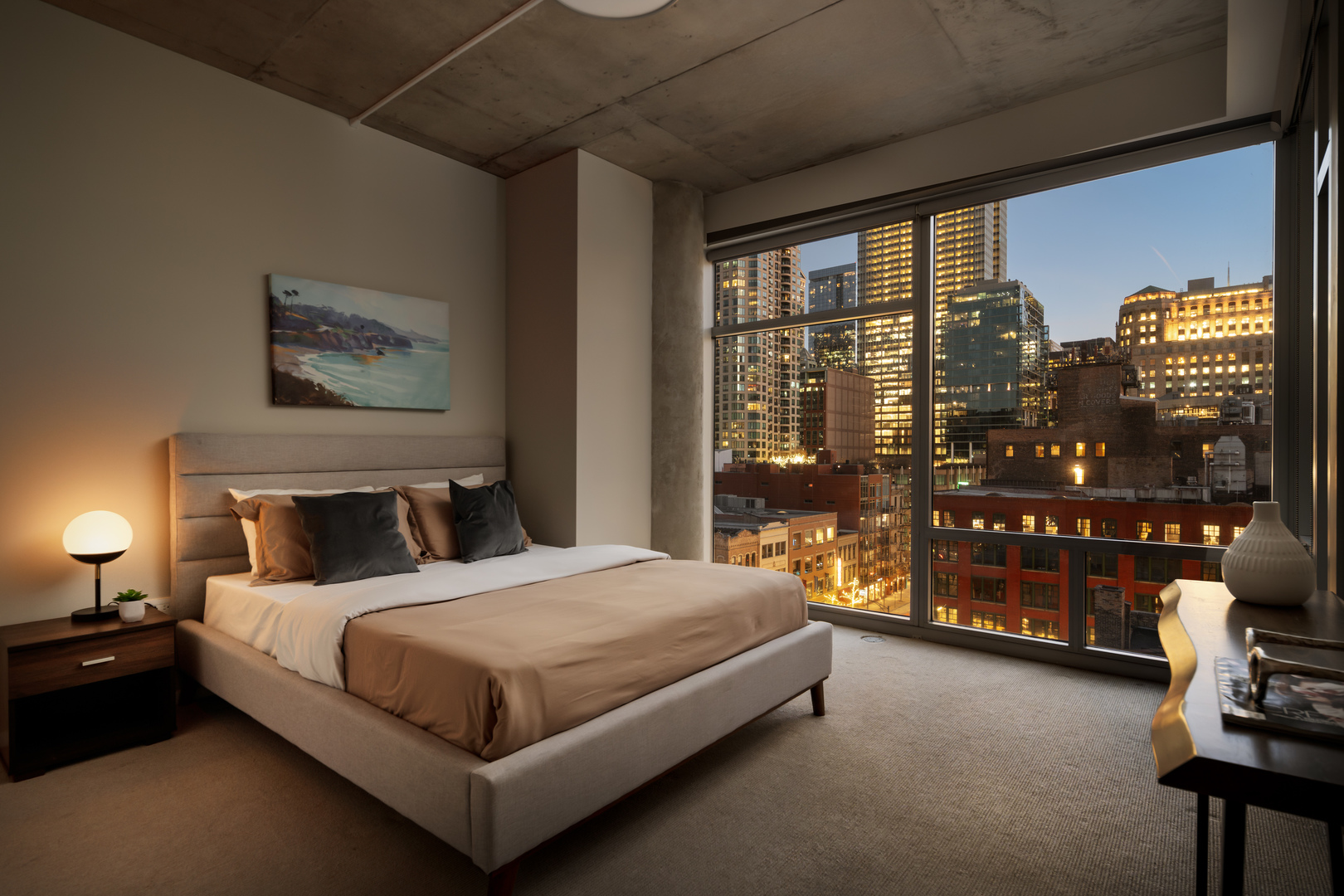 201 W GRAND Avenue Unit: 903