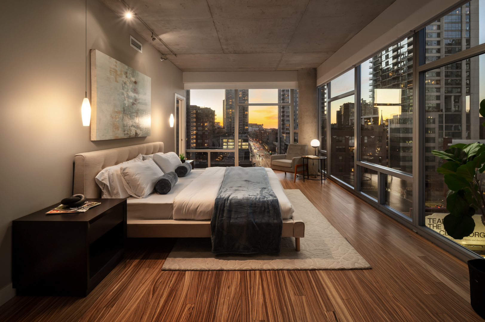 201 W GRAND Avenue Unit: 903